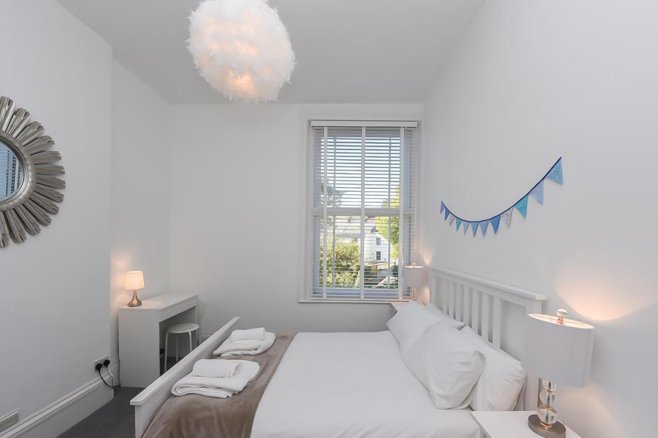 Апартаменты Fantastic Sea View, 1 Bed Sleeps 2 Бродстейрс Экстерьер фото